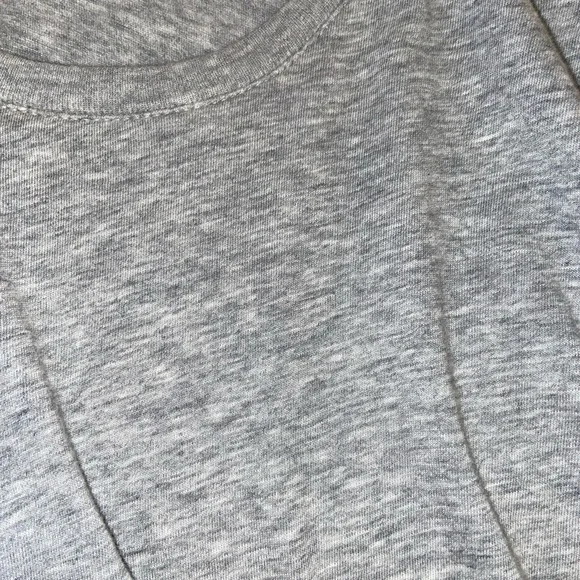 Everlane Basic Tee - Picture 3 of 3
